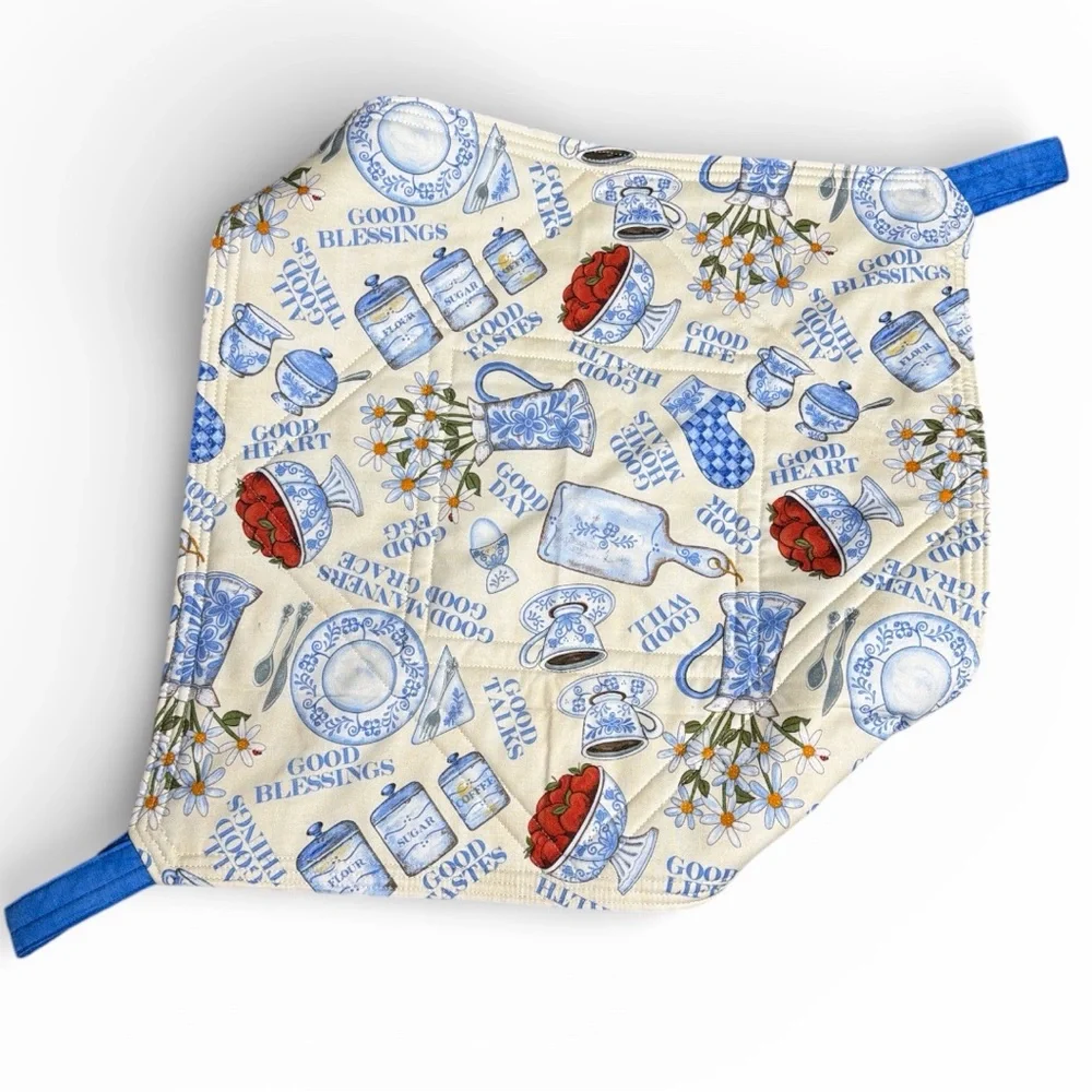 Casserole Dish Carrier Quilted and Reversible Pie Plate Carrier Blue Cream